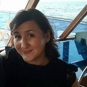 Meet your Posher, Lorie